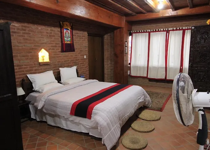 World Heritage And Hotel